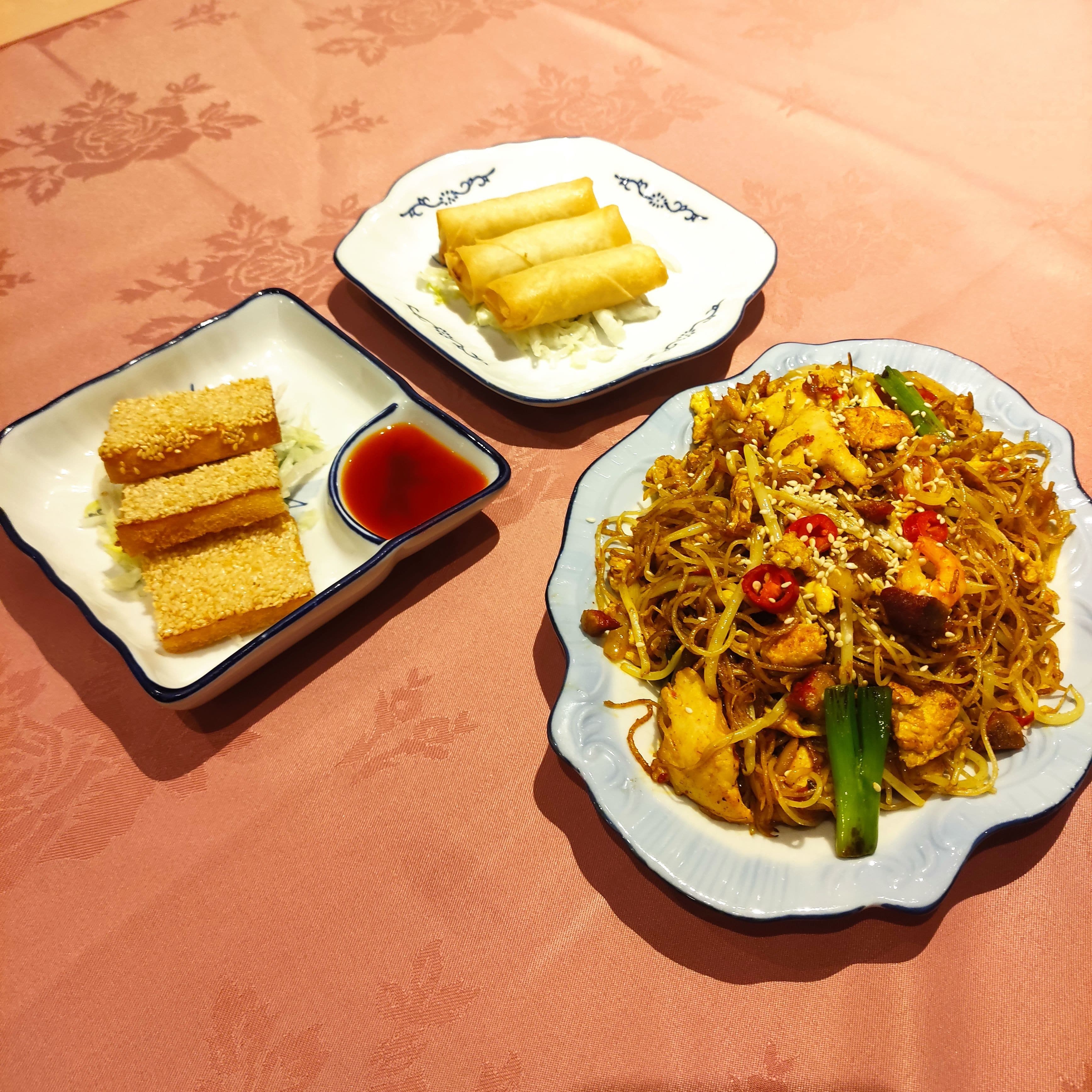 Assorted Cantonese cuisine